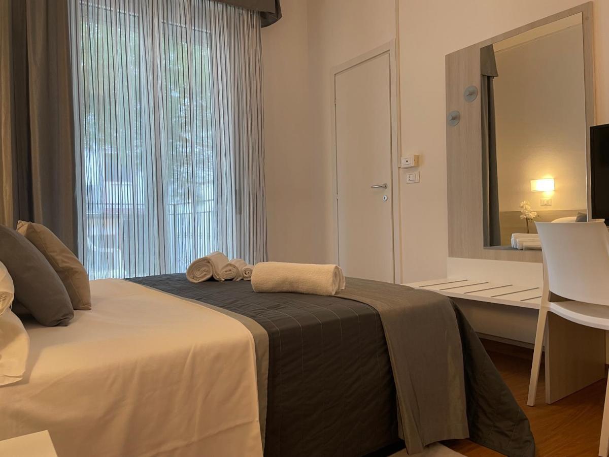 Hotel Augustus Milano Marittima Exteriér fotografie