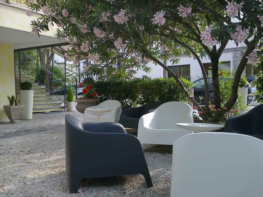 Hotel Augustus Milano Marittima Exteriér fotografie