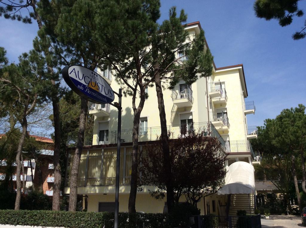 Hotel Augustus Milano Marittima Exteriér fotografie